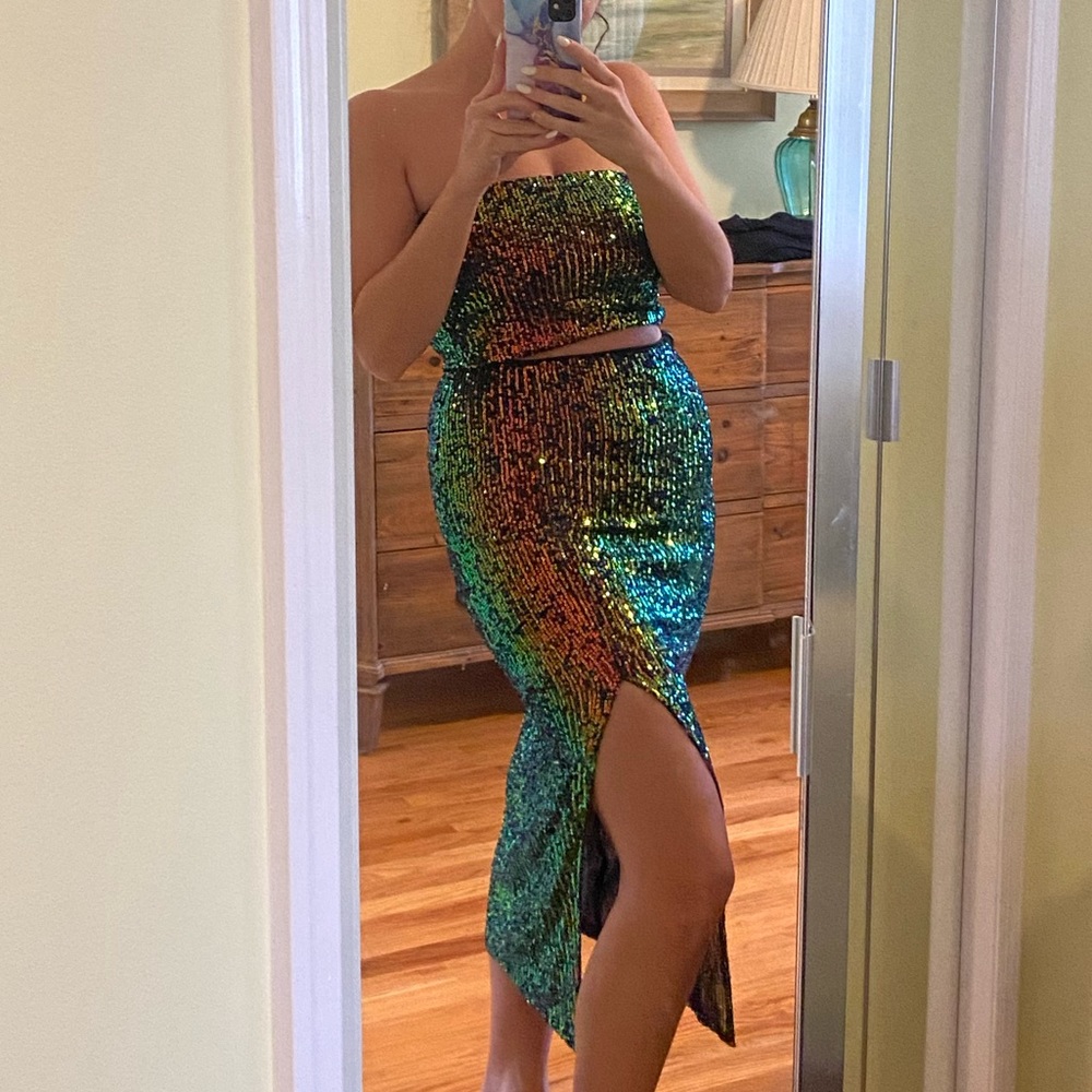 2 piece sequin matching skirt set